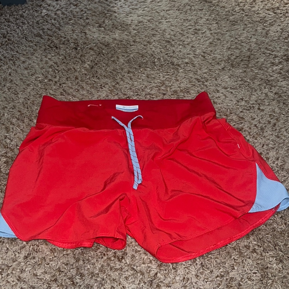 Columbia Women's Solar Ridge Shorts, Red Camellia Oxygen, Medium